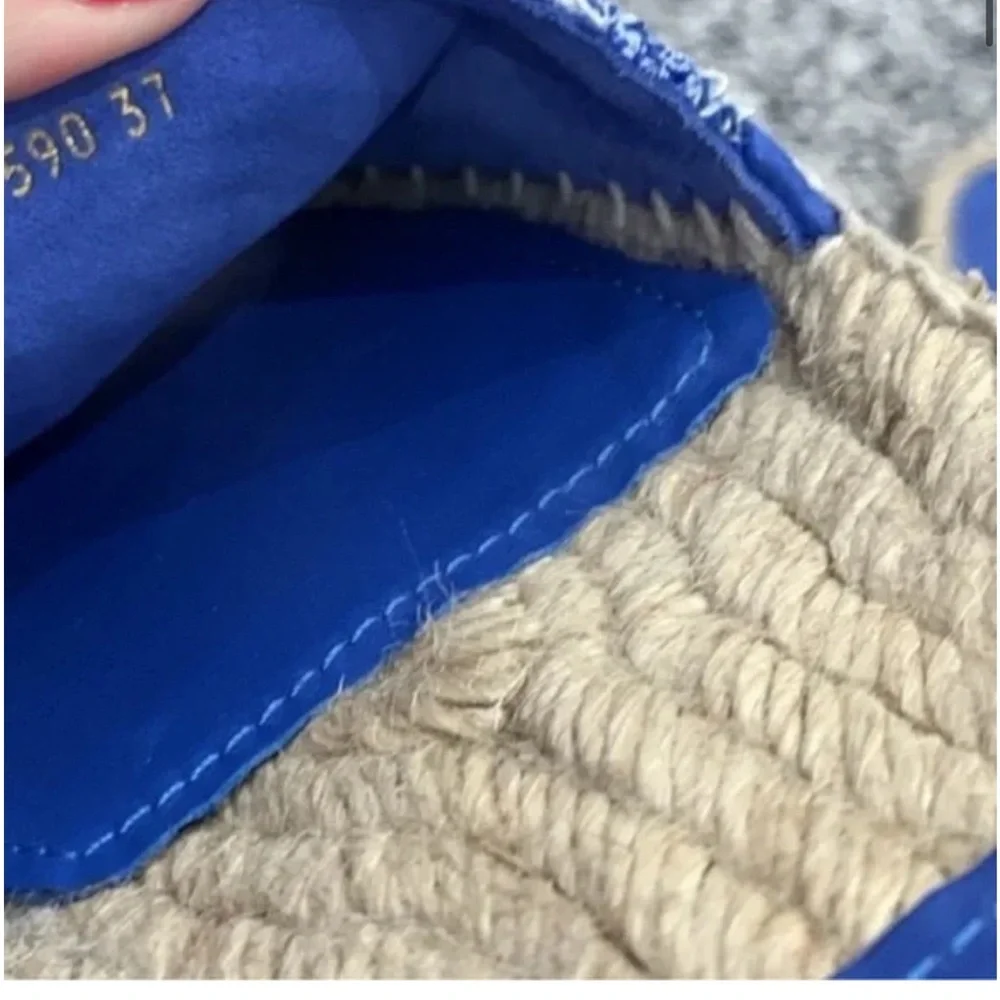 Chanel 24P CC Tweed Blue and Gold Interlocking Espadrille Sandals Size 37 - Picture 7 of 8